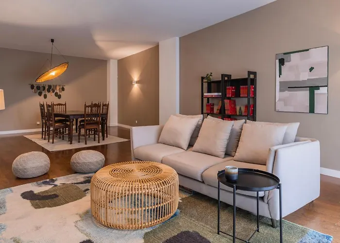 Classy 3Bdr Property By Lovelystay